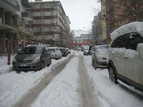 u00c7anku0131ru0131 Merkez'de kar kalu0131nlu0131u011fu0131 30 santim.