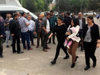 Ayşe öğretmen bebeğiyle birlikte cezaevine girdi