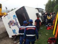 Kütahya'da yolcu otobüsü devrildi: Ölü ve yaralılar var