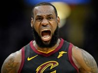 LeBron 46 sayı attı, rekoru kırdı ve seriyi eşitledi