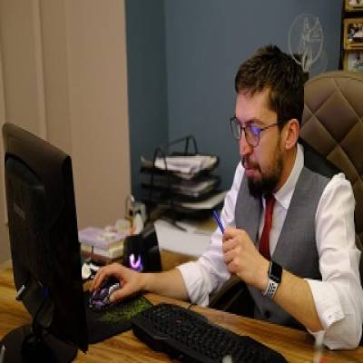 Av. Rüstem KARADENİZ