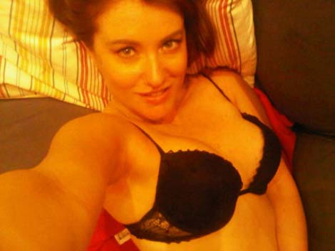 Hilal Cebeci hayranlarını serinletmeye devam ediyor! 32