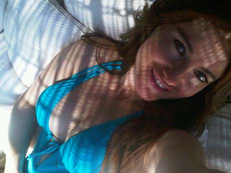 Hilal Cebeci hayranlarını serinletmeye devam ediyor! 4