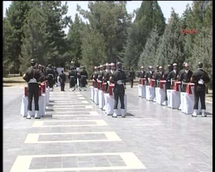 13 şehit için yapılan ilk tören 5