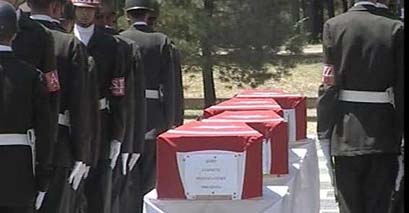 13 şehit için yapılan ilk tören 6