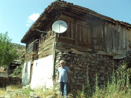 Vedat Beki Hilal Cebecinn dede ocağında 18