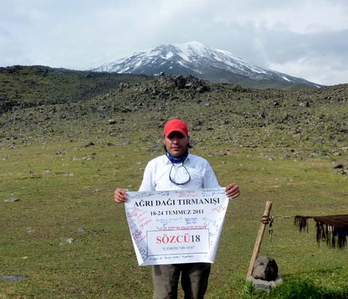 Çankırılı dağcı ve Sözcü18 Ağrı Dağının zirvesinde 9