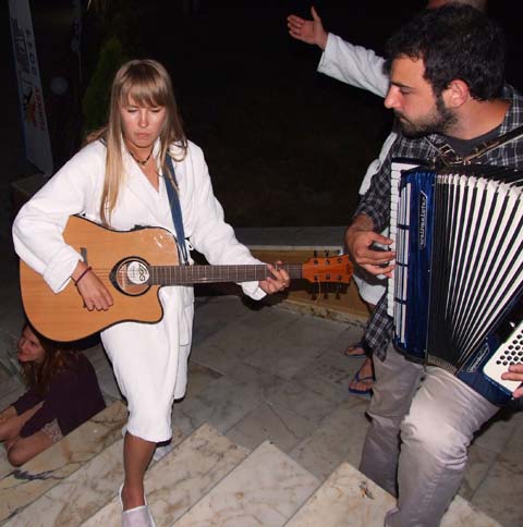 Çavundur Termal Otelde yapılan bornoz partisi! 4