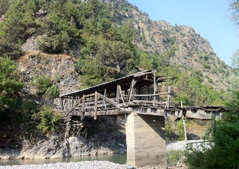 Kavak Köyü ile Dıvrana arasındaki o tarihi tahta köprü... 7