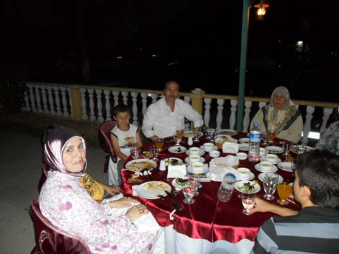 İzmirdeki Çankırılılar iftar sofrasında buluştu 10