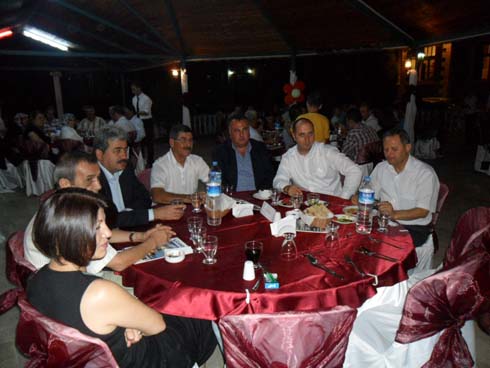 İzmirdeki Çankırılılar iftar sofrasında buluştu 8