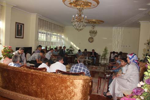 Köpekler değil çocuklar Konakta! 1