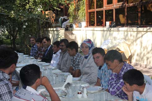 Köpekler değil çocuklar Konakta! 5