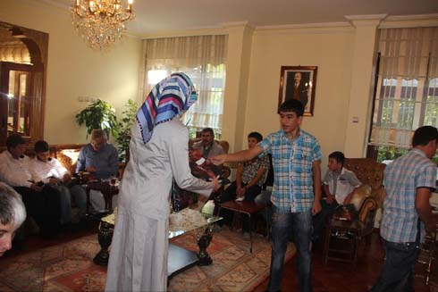 Köpekler değil çocuklar Konakta! 7