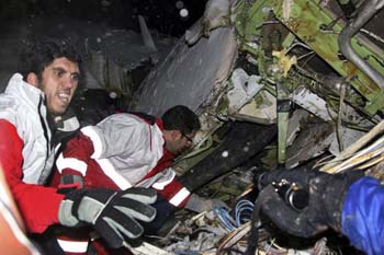 İranda uçak düştü: 70 ölü 1