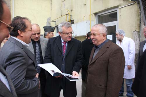 Vali Özcanın UNTAŞ ve Berrak Makarna ziyaretleri 13