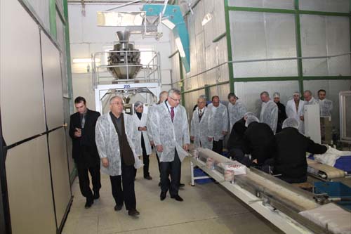 Vali Özcanın UNTAŞ ve Berrak Makarna ziyaretleri 7