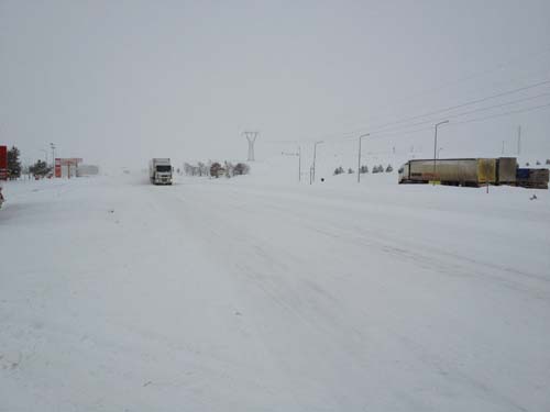 D-100 adeta buz pistine dönüşmüş 1