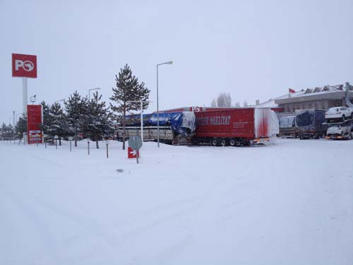 D-100 adeta buz pistine dönüşmüş 4