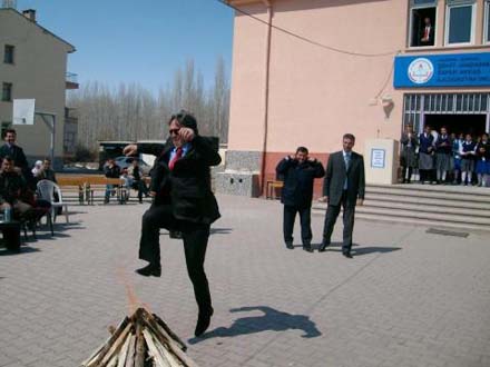 Komik Nevruz Ateşi fotoğrafları 11