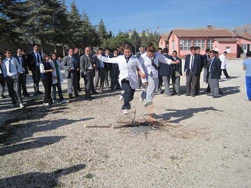 Komik Nevruz Ateşi fotoğrafları 3