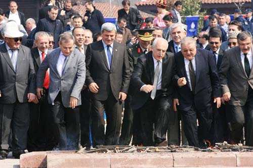 Komik Nevruz Ateşi fotoğrafları 9