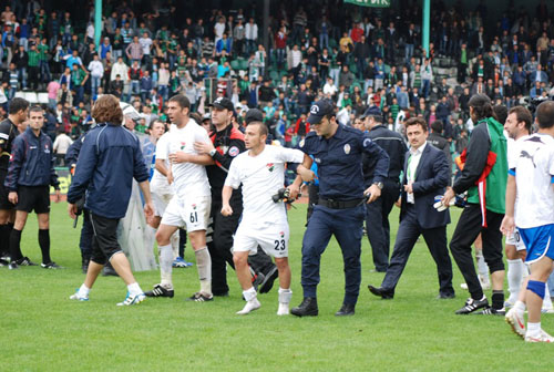 Körfez FK maçı sonrası yaşanan olaylar 1