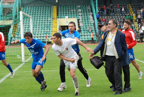 Körfez FK maçı sonrası yaşanan olaylar 3