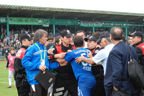 Körfez FK maçı sonrası yaşanan olaylar 6