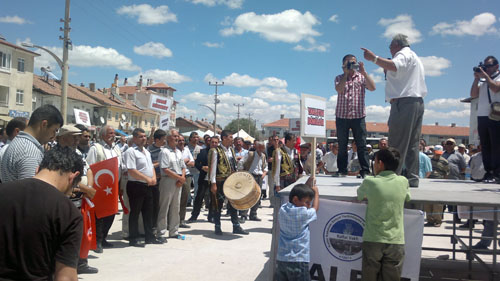 Cumhuriyet tarihinde Ortada ilk miting 8