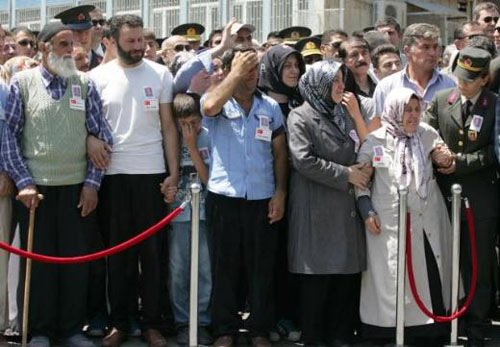 Devletin zirvesi şehit Ahmet Çağların cenazesinde 13