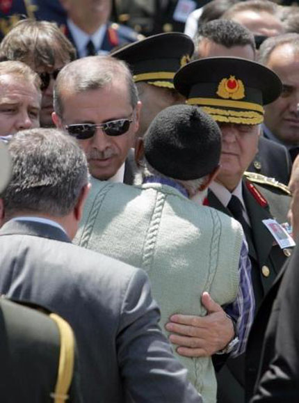 Devletin zirvesi şehit Ahmet Çağların cenazesinde 17