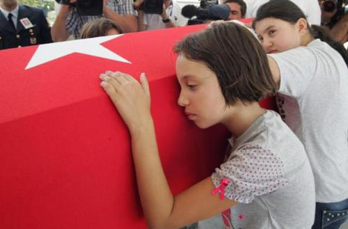 Devletin zirvesi şehit Ahmet Çağların cenazesinde 19