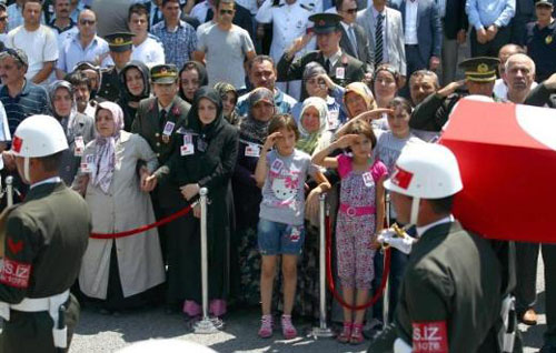 Devletin zirvesi şehit Ahmet Çağların cenazesinde 3