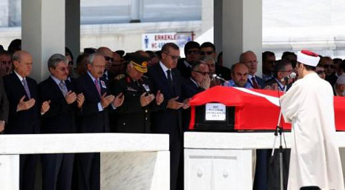 Devletin zirvesi şehit Ahmet Çağların cenazesinde 4