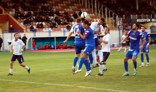 Çankırıspor Bozüyük deplasmanından 3 puanla dönüyor 9