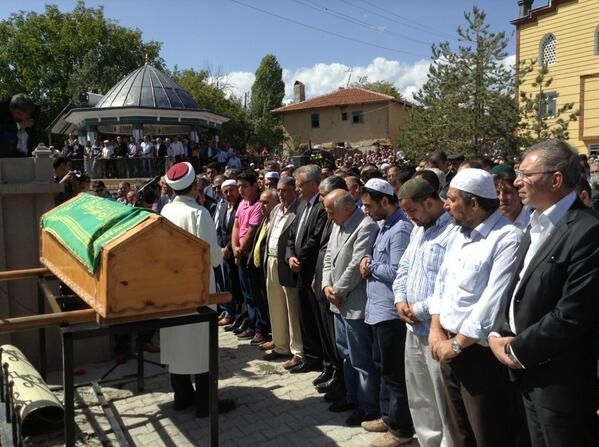 Vahap Yartaş'ı binler uğurladı 1