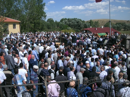 Vahap Yartaş'ı binler uğurladı 5