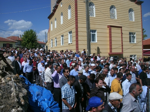 Vahap Yartaş'ı binler uğurladı 8