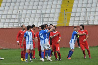 Akçaabat Sebatspor karşısında tutunamadık: 2-1 6