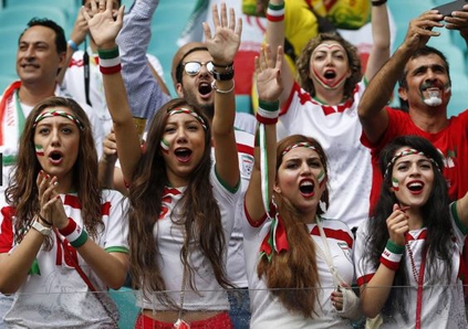 İranlı taraftarlar Brezilya'yı salladı 14