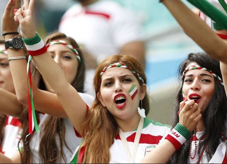 İranlı taraftarlar Brezilya'yı salladı 2