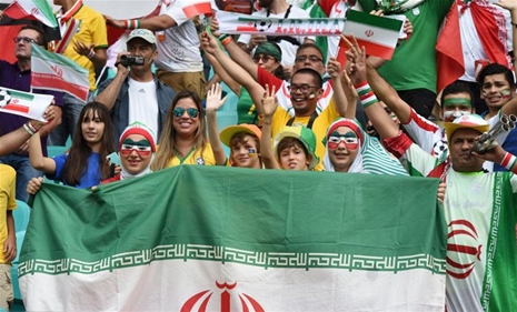 İranlı taraftarlar Brezilya'yı salladı 3