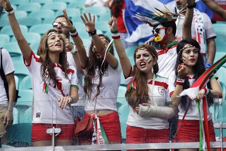 İranlı taraftarlar Brezilya'yı salladı 7