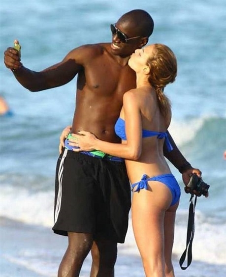 Demba Ba Miami sahillerinde görüntülendi 1