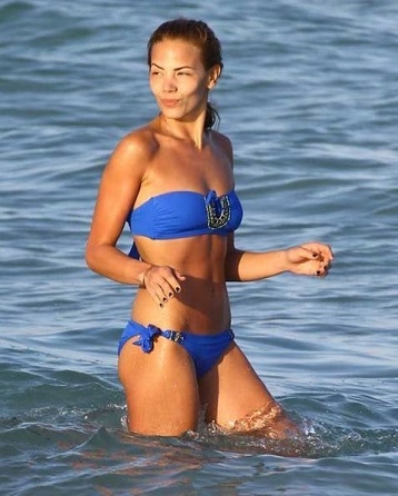 Demba Ba Miami sahillerinde görüntülendi 11