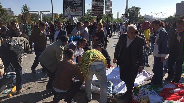 Ankara'da bomba patladı: 95 can kaybı 21