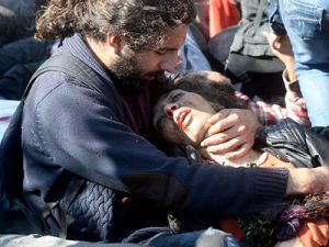 Ankara'da bomba patladı: 95 can kaybı