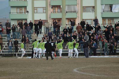Ilgazspor Yapraklı Belediyespor engelini 2-1le geçti 8