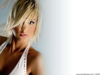 Ebru Destan, o yüzüğü satın aldı! 7